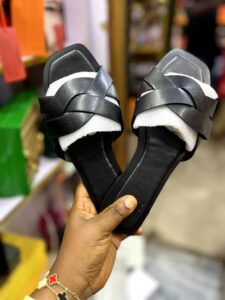 Zara  Flat sole shining hard leather