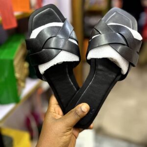 Zara Flat sole shining hard leather